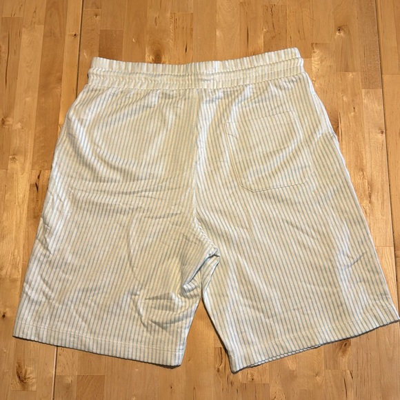 ZARA SEERSUCKER SHORTS Really good conditions like new. - Picture 2 of 2